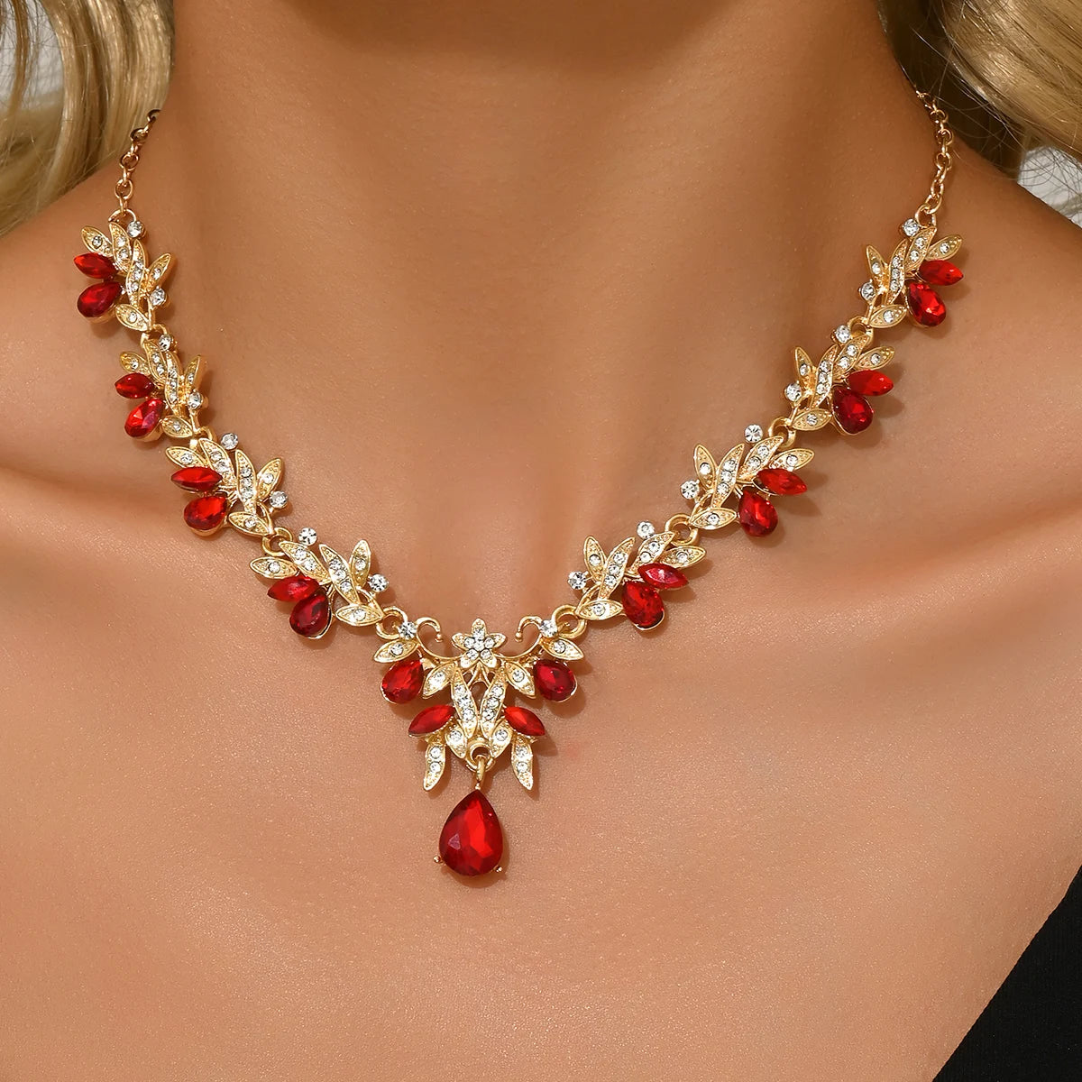 Zircon Water Drop Pendant Necklace